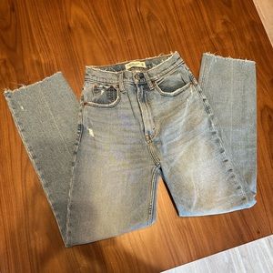 Abercrombie and Fitch Ankle Straight Jean Curve Love